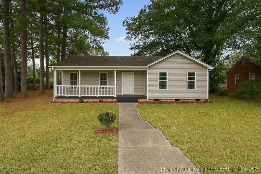 Photo of 206 E Prospect Avenue, Raeford, NC 28376 (MLS # 751137)