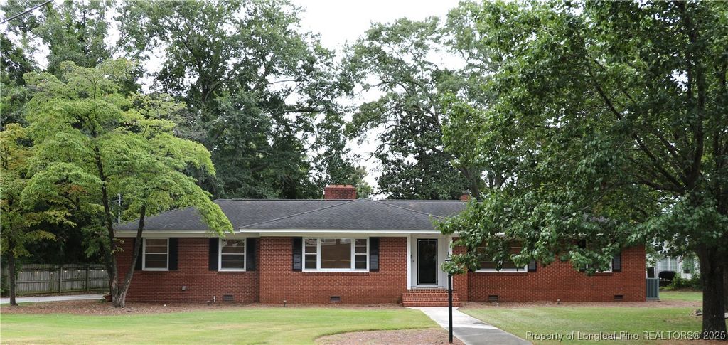 Photo of 309 W 26th Street, Lumberton, NC 28358 (MLS # 750615)