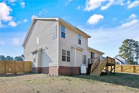 A home in Raeford