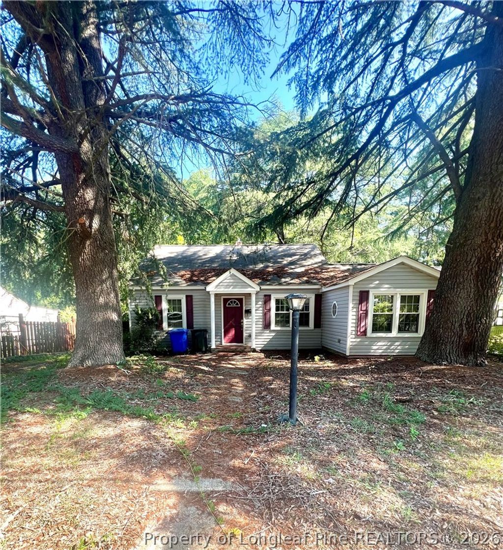 Photo of 961 McKimmon Road, Fayetteville, NC 28303 (MLS # 766206)