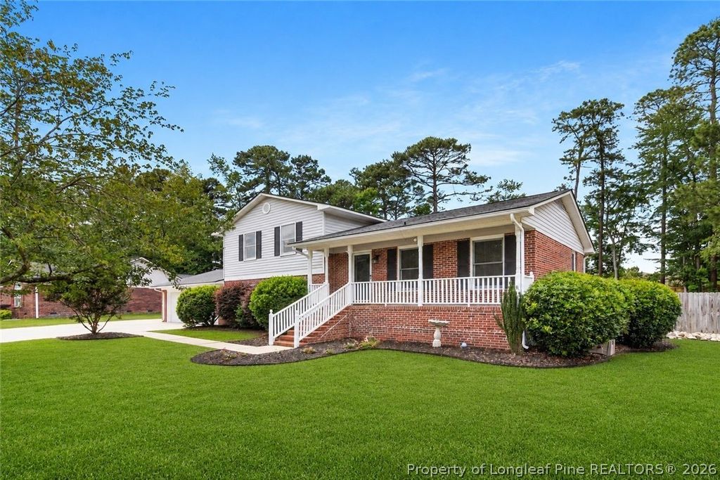 Photo of 2520 Lull Water Drive, Fayetteville, NC 28306 (MLS # 762182)