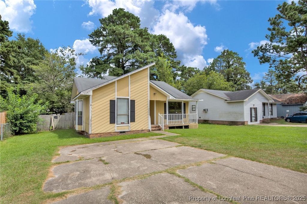 Photo of 6854 Kizer Drive, Fayetteville, NC 28314 (MLS # 752047)