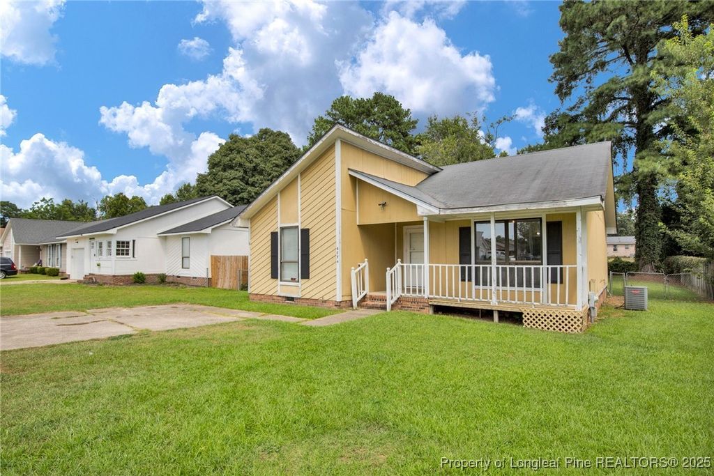 Photo of 6854 Kizer Drive, Fayetteville, NC 28314 (MLS # 752047)