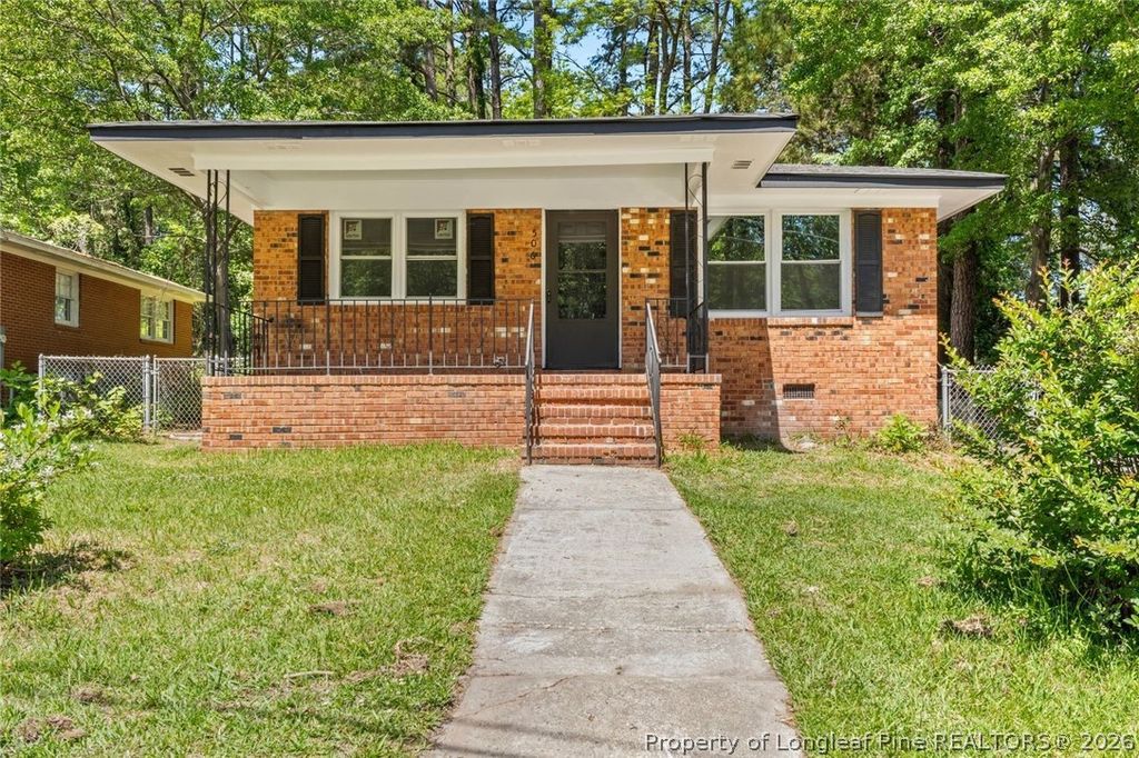 Photo of 506 Eaton Street, Fayetteville, NC 28301 (MLS # 761258)