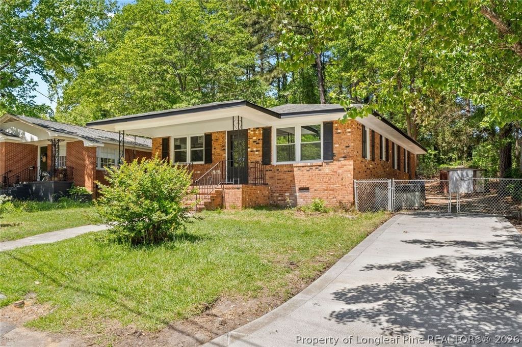 Photo of 506 Eaton Street, Fayetteville, NC 28301 (MLS # 761258)
