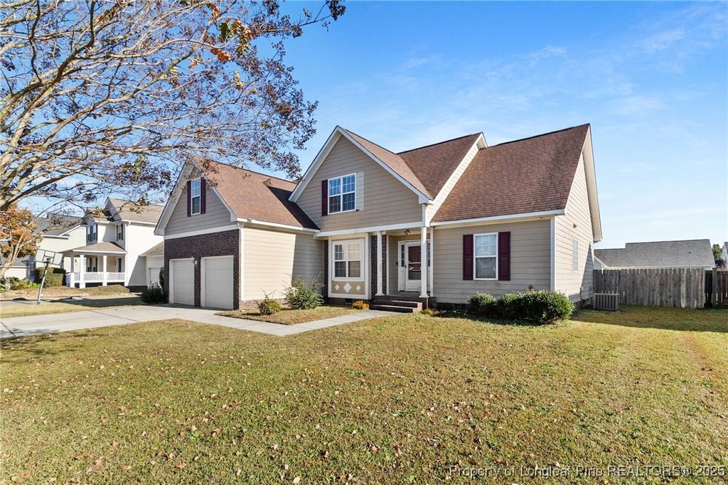 Photo of 5925 Blue Sky Lane, Hope Mills, NC 28348 (MLS # 753302)