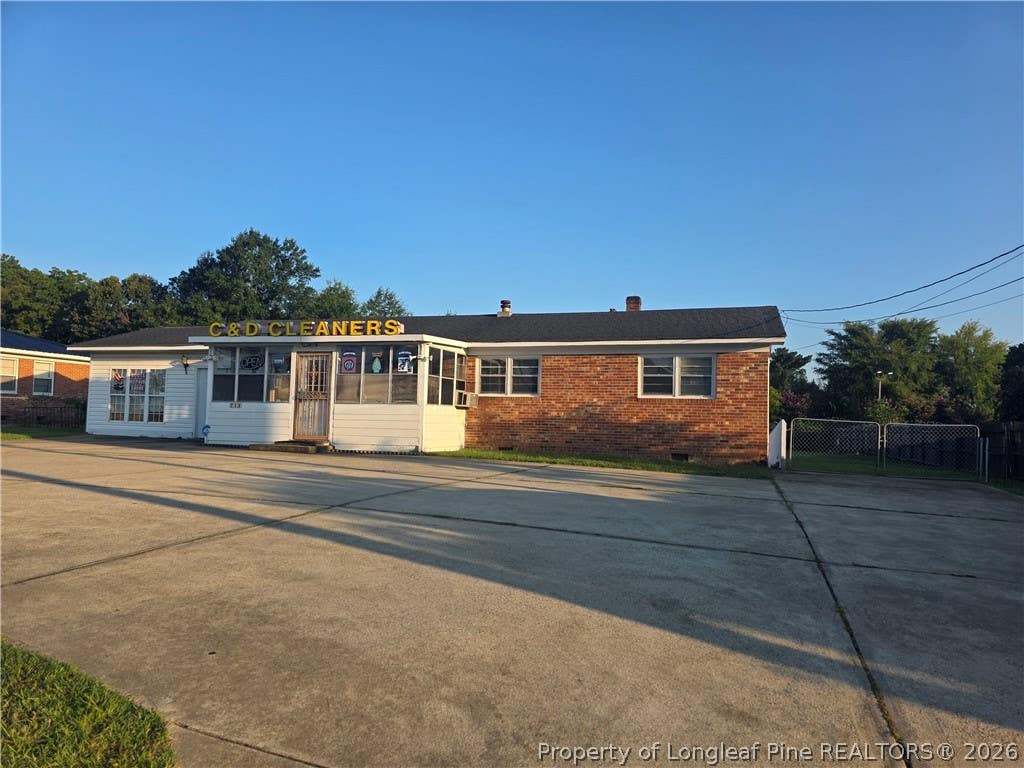 Photo of 712 E Country Club Drive NW, Fayetteville, NC 28301 (MLS # 767960)