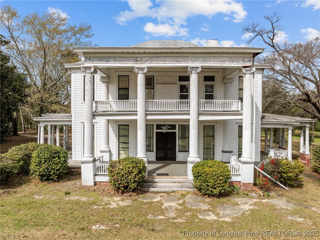 Photo 1 of 47 — 205 N Vance Street, Red Springs, NC 28377