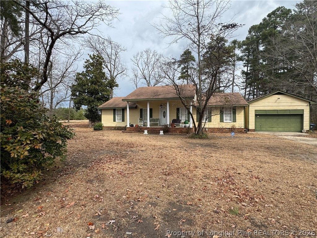 Photo of 408 Old Farm Road, Raeford, NC 28376 (MLS # 757635)