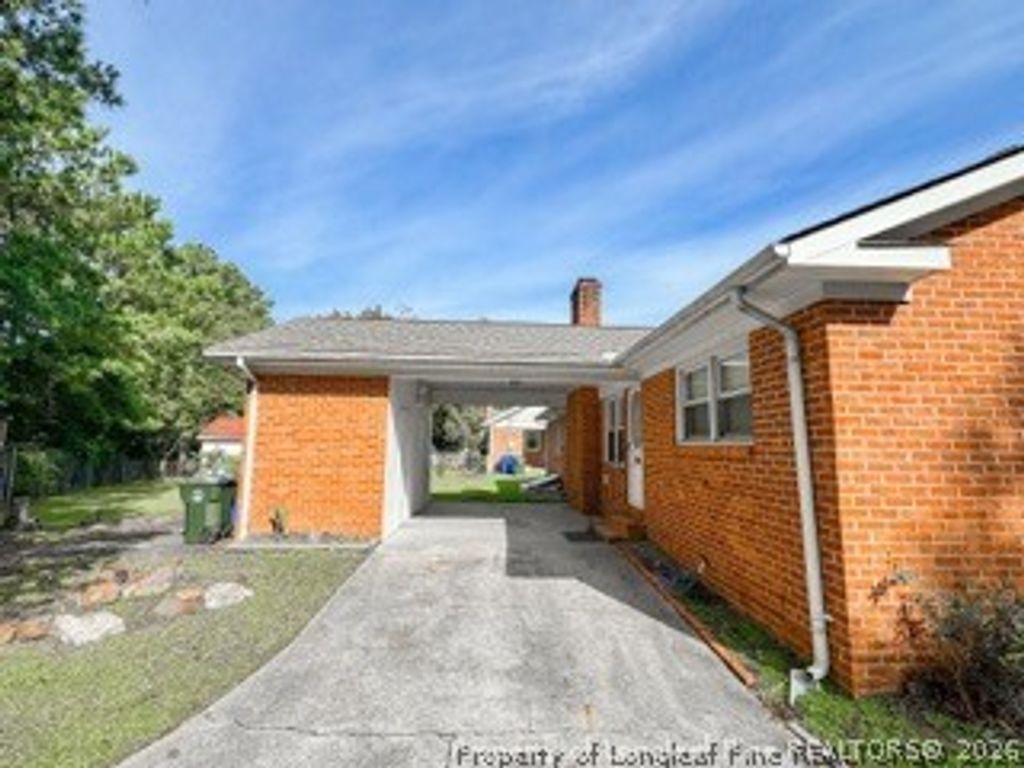 Photo of 332 Rainier Drive, Fayetteville, NC 28314 (MLS # 760063)
