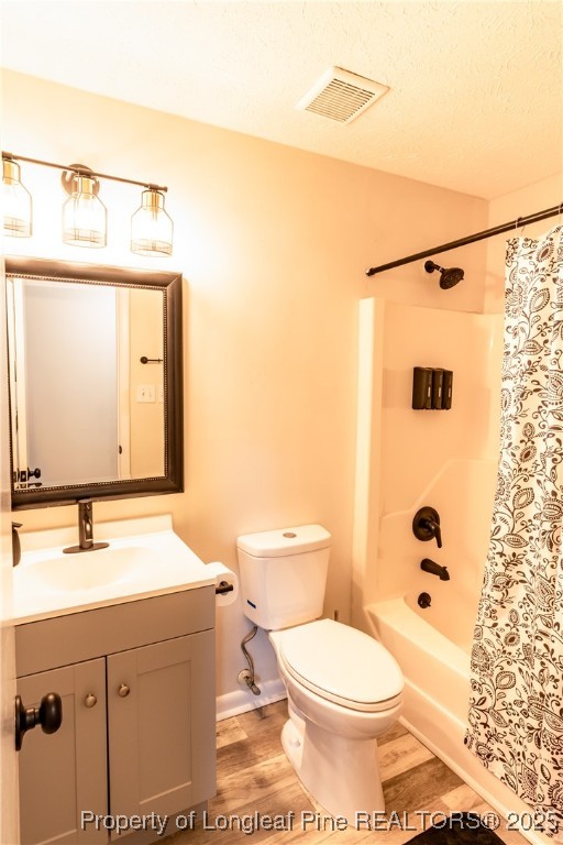 Fayetteville, North Carolina 28304, United States, 3 Bedrooms Bedrooms, ,2 BathroomsBathrooms,Residential,Pending,6968