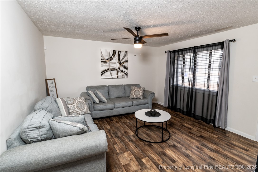 Fayetteville, North Carolina 28304, United States, 3 Bedrooms Bedrooms, ,2 BathroomsBathrooms,Residential,Pending,6968