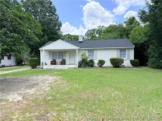 1944 WESTHILL DR, FAYETTEVILLE, NC 28304 - Image 45738e8bf11e843b587bfd04e07c6881/3649621378