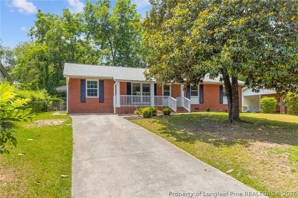 Photo of 213 Lansdowne Road, Fayetteville, NC 28314 (MLS # 763678)
