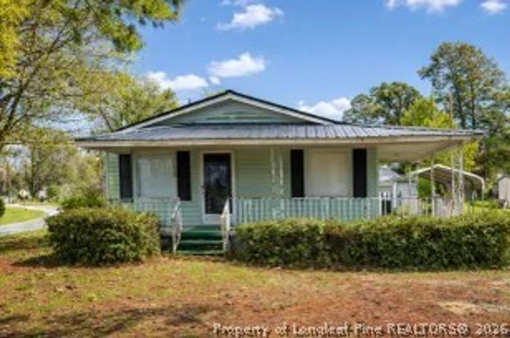 Photo of 118 Martin Luther King Jr Boulevard, Clinton, NC 28328 (MLS # 758853)