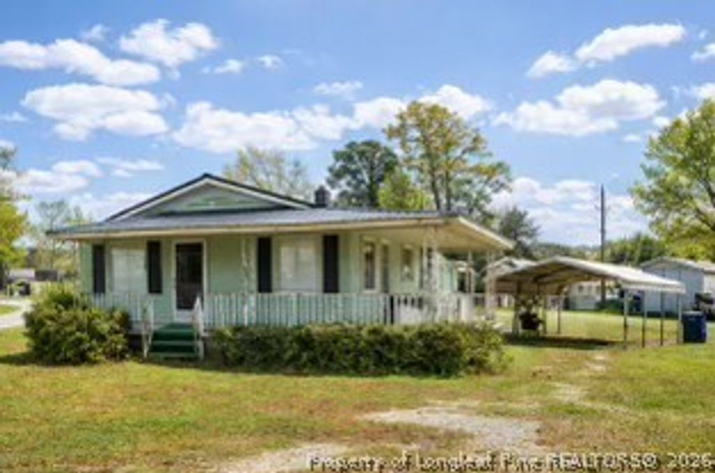 Photo of 118 Martin Luther King Jr Boulevard, Clinton, NC 28328 (MLS # 758853)