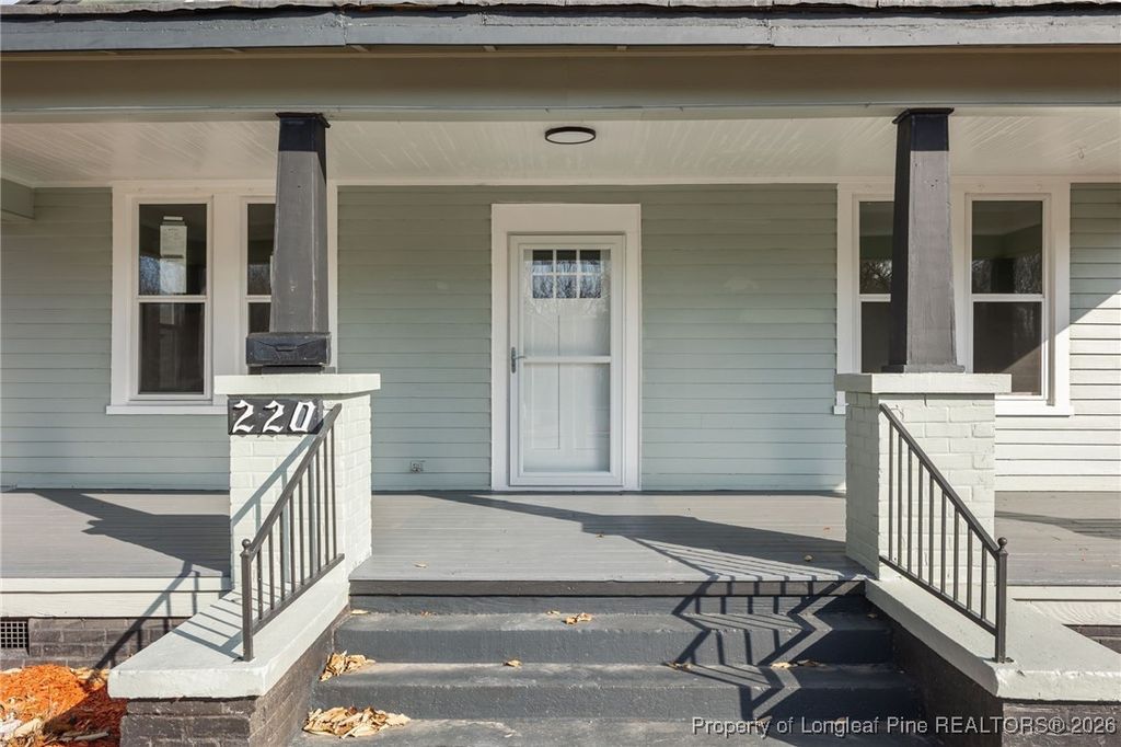 Photo of 220 Beaman Street, Clinton, NC 28328 (MLS # 755234)