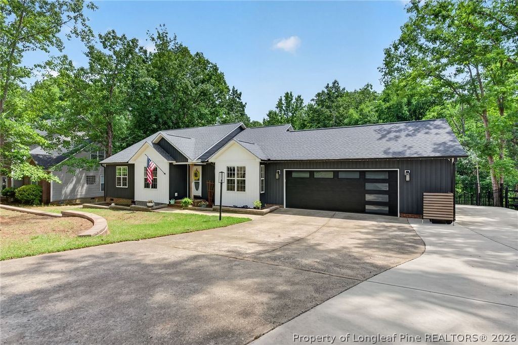 Photo of 46 Silver Lake Point, Sanford, NC 27332 (MLS # 764529)