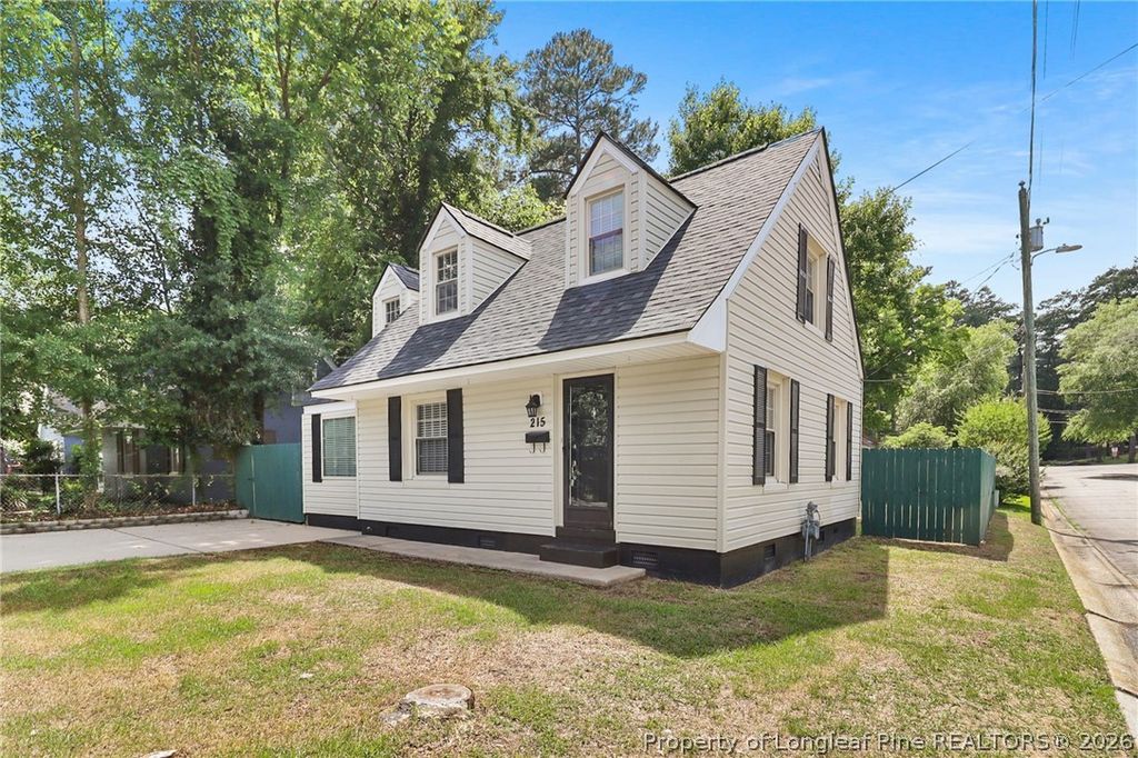 Photo of 215 Hinsdale Avenue, Fayetteville, NC 28305 (MLS # 763286)
