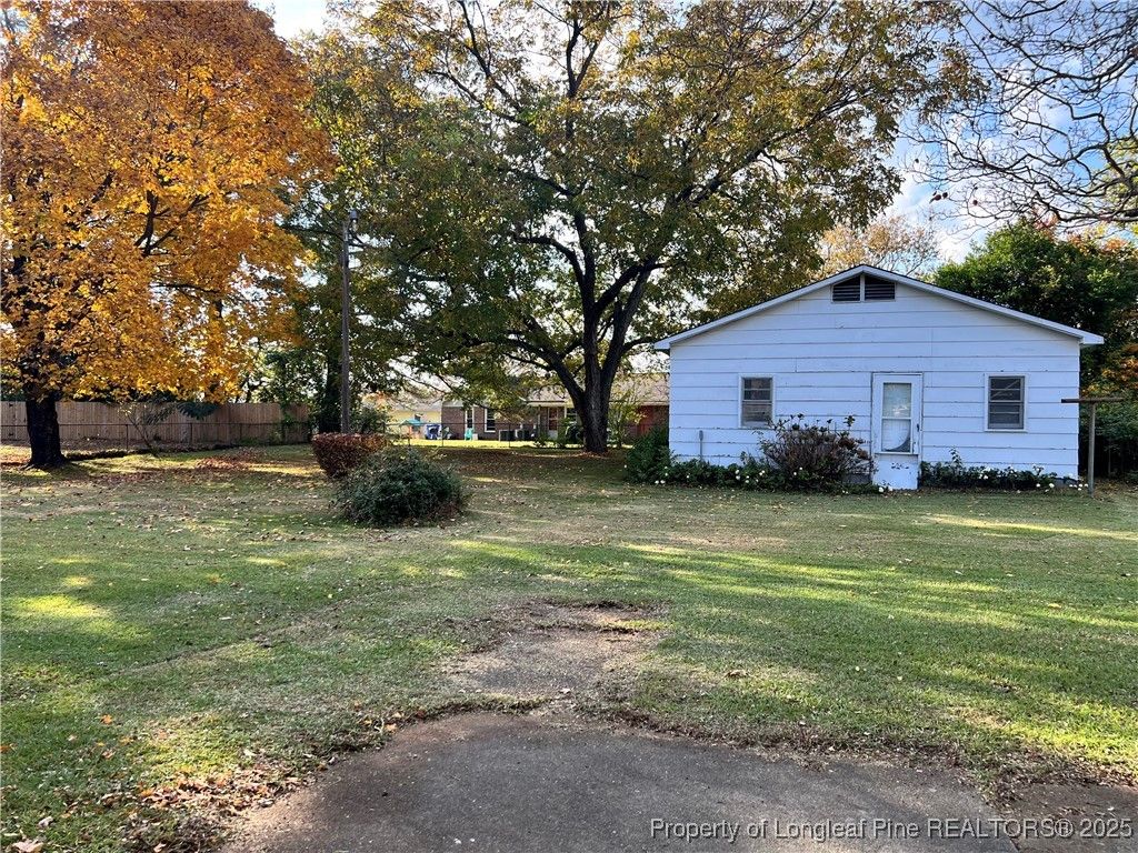 Photo of 122 Bunker Hill Road, Fayetteville, NC 28314 (MLS # 754125)