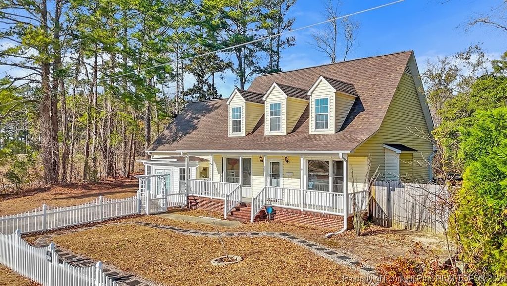 Photo of 610 W 6th Avenue, Raeford, NC 28376 (MLS # 754737)