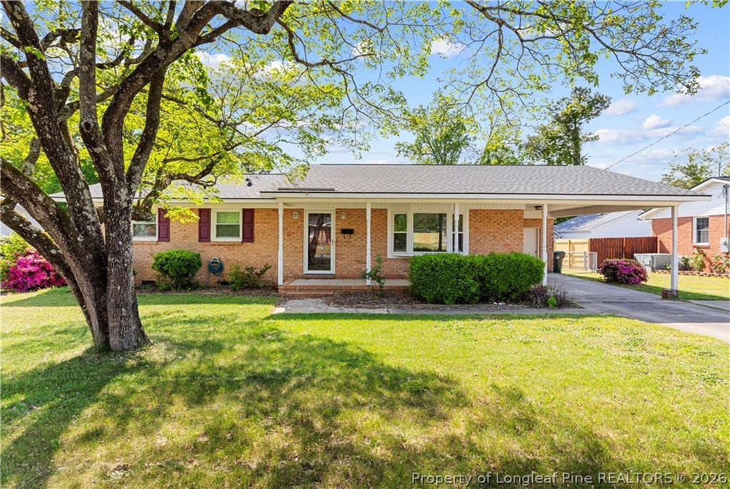 Photo of 1426 Habersham Drive, Fayetteville, NC 28304 (MLS # 759609)