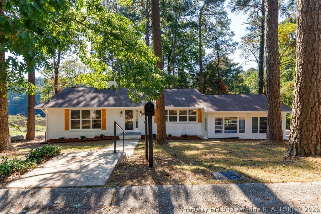 Photo of 1404 Valencia Drive, Fayetteville, NC 28303 (MLS # 771273)