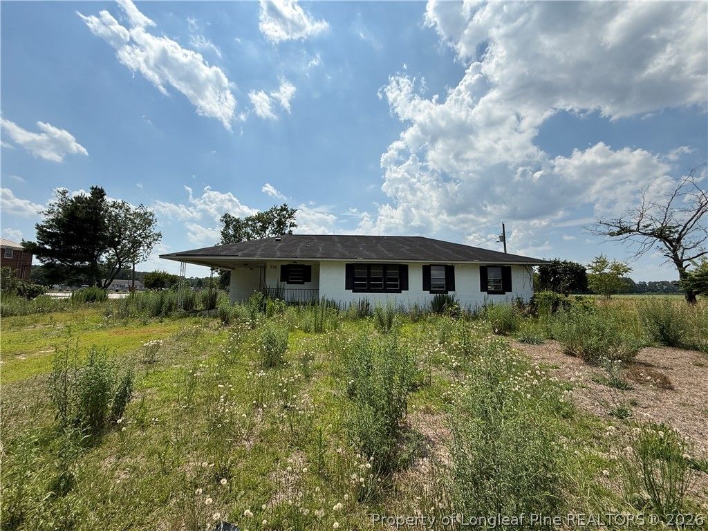 Photo of 736 Tobermory Road, Fayetteville, NC 28306 (MLS # 764282)