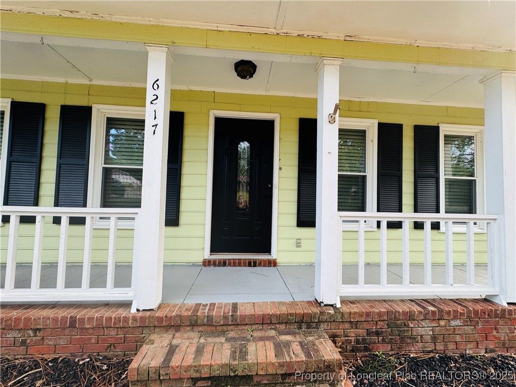 Photo of 6217 Lakehaven Drive, Fayetteville, NC 28304 (MLS # 751579)