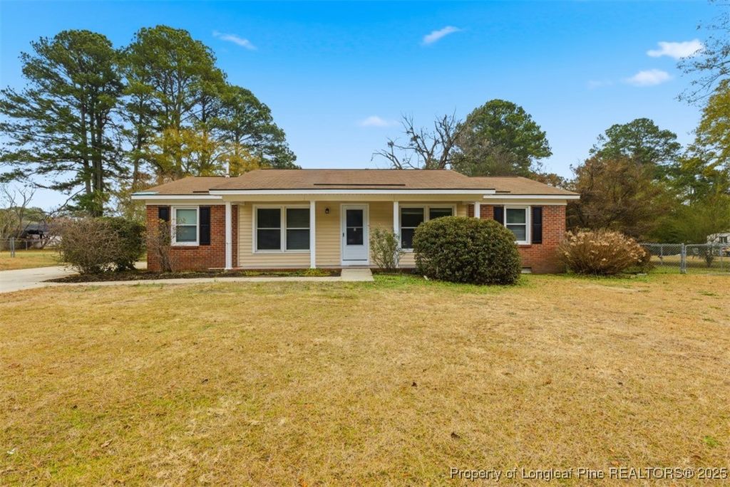 Photo of 1109 Strickland Bridge Road, Fayetteville, NC 28304 (MLS # 754487)