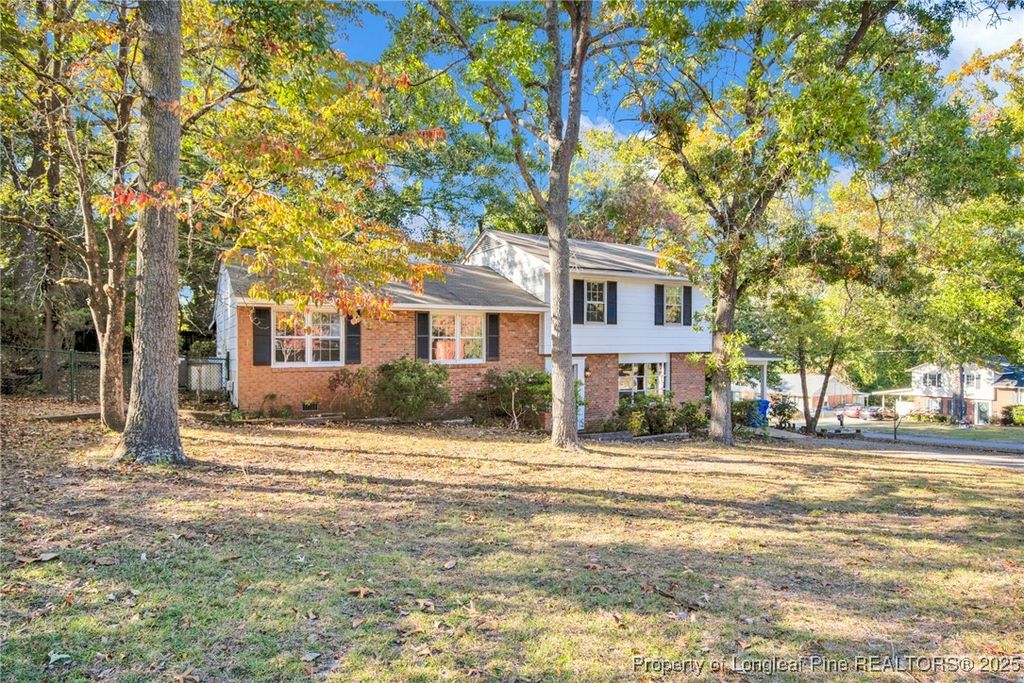 Photo of 5413 Maryland Drive, Fayetteville, NC 28311 (MLS # 753877)