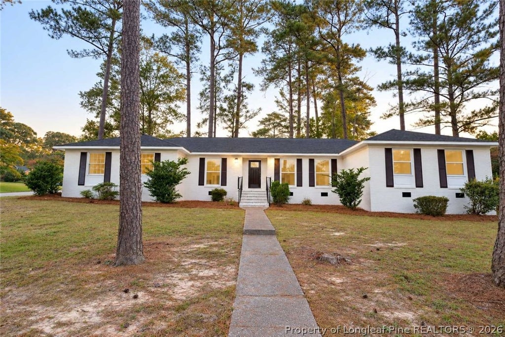 Photo of 5714 Weatherford Road, Fayetteville, NC 28303 (MLS # 771276)