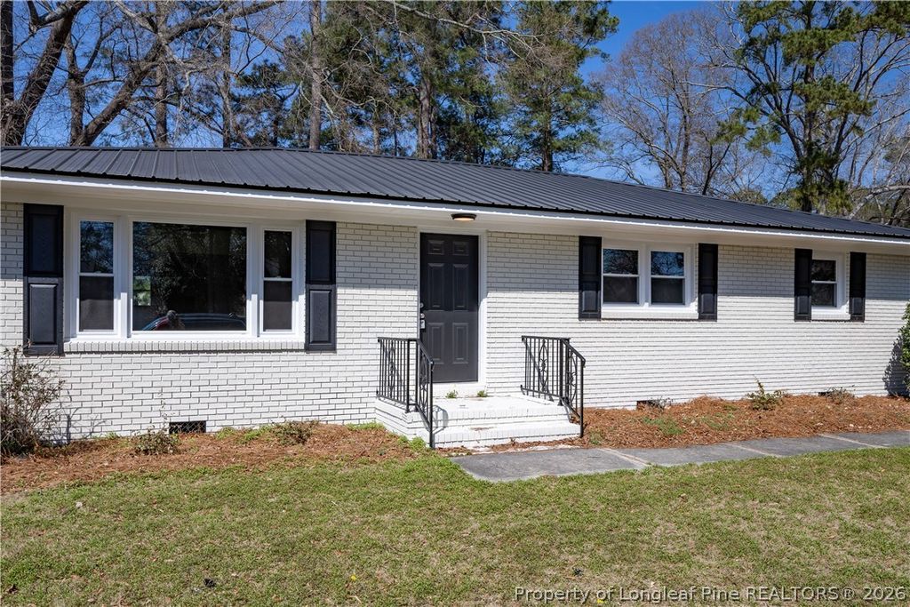 Photo of 411 Lafayette Street, Clinton, NC 28328 (MLS # 760755)
