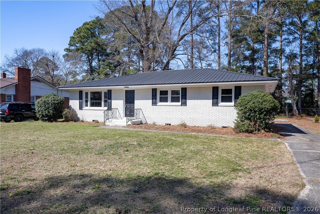 Photo of 411 Lafayette Street, Clinton, NC 28328 (MLS # 760755)