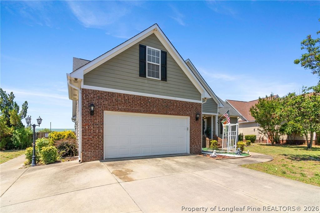 Photo of 1225 Thistle Gold Drive, Hope Mills, NC 28348 (MLS # 762595)