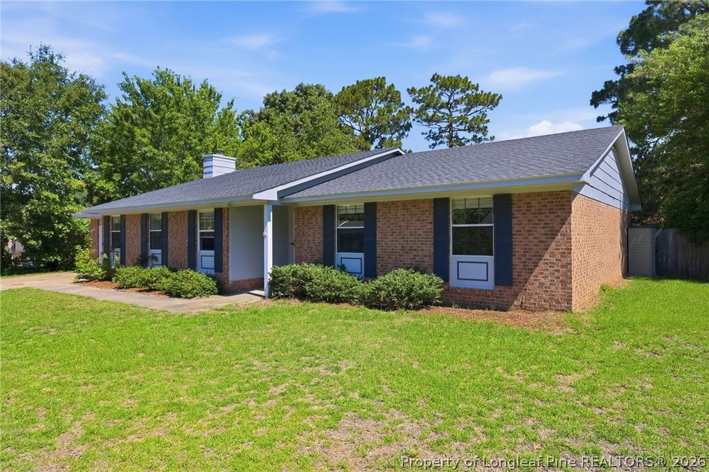 Photo of 6979 Wickersham Drive, Fayetteville, NC 28314 (MLS # 765115)