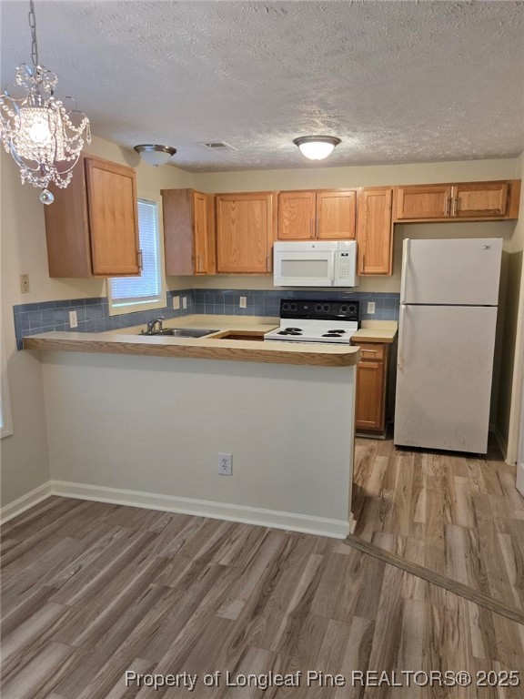 6804 Willowbrook Drive 3