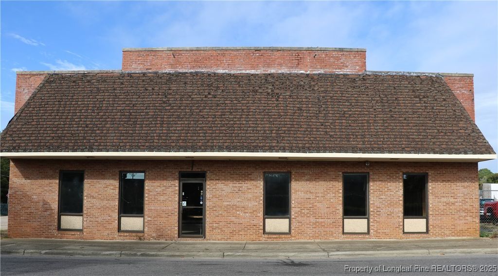 Photo for 103 N Elm Street, Lumberton, NC 28358 (MLS # 751395)