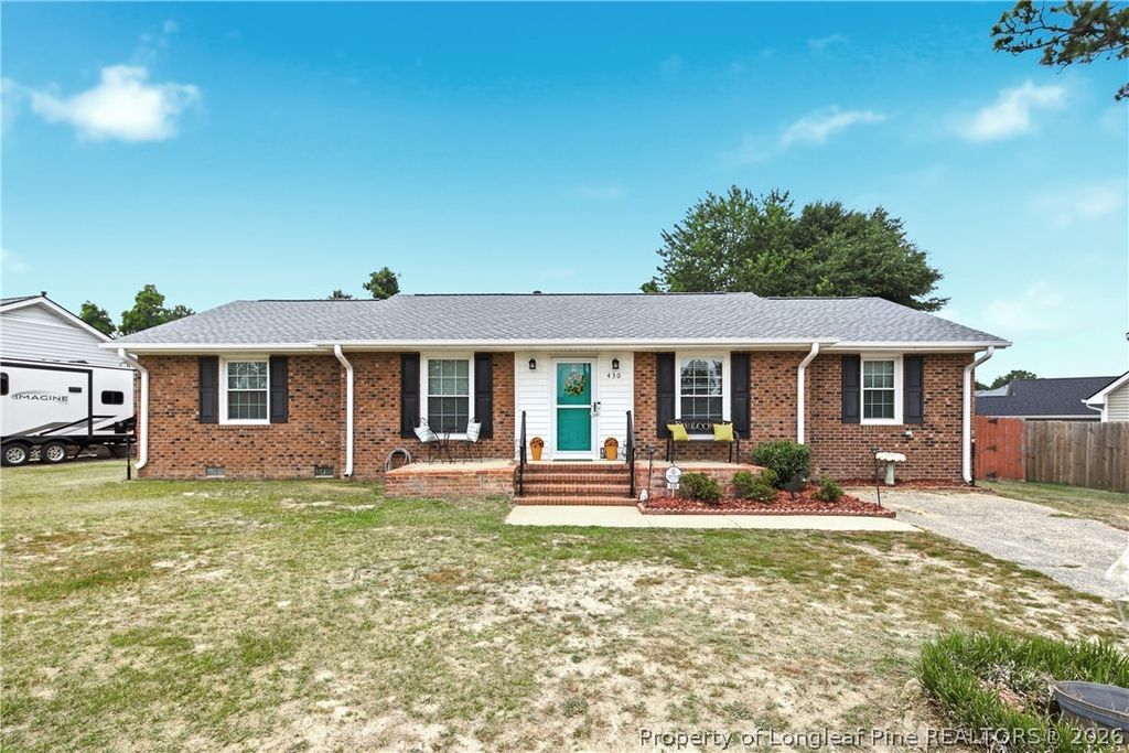 Photo of 430 Saddle Ridge Road, Fayetteville, NC 28311 (MLS # 764137)