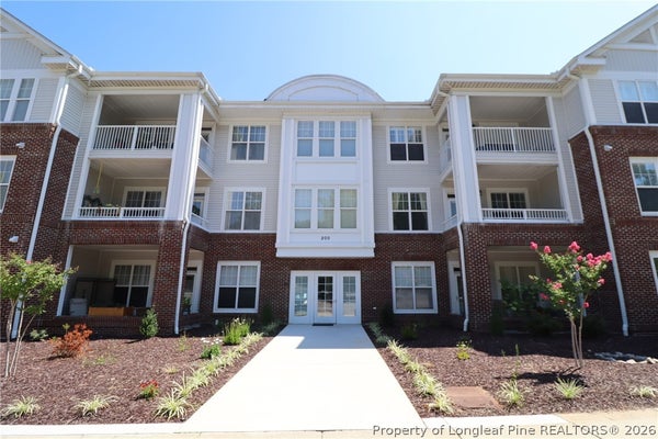 223 EYAM HALL LN, APEX, NC 27502 - Image 4fbecefa14f3ade8ebfe503da5b0aaa0/3320276811