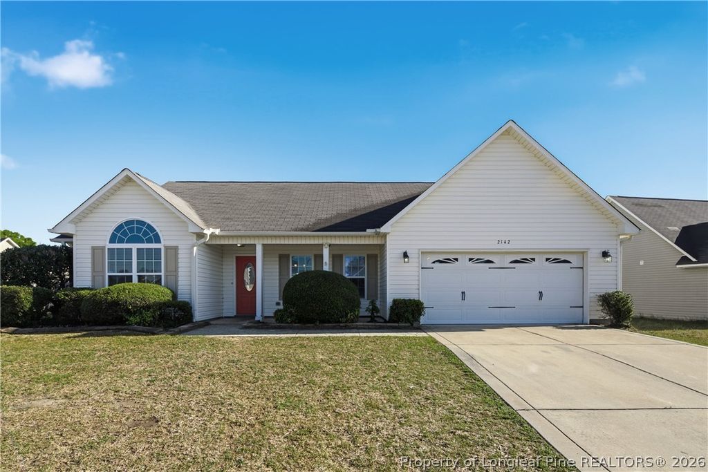 Photo of 2142 Queen Elizabeth Lane, Hope Mills, NC 28348 (MLS # 762110)