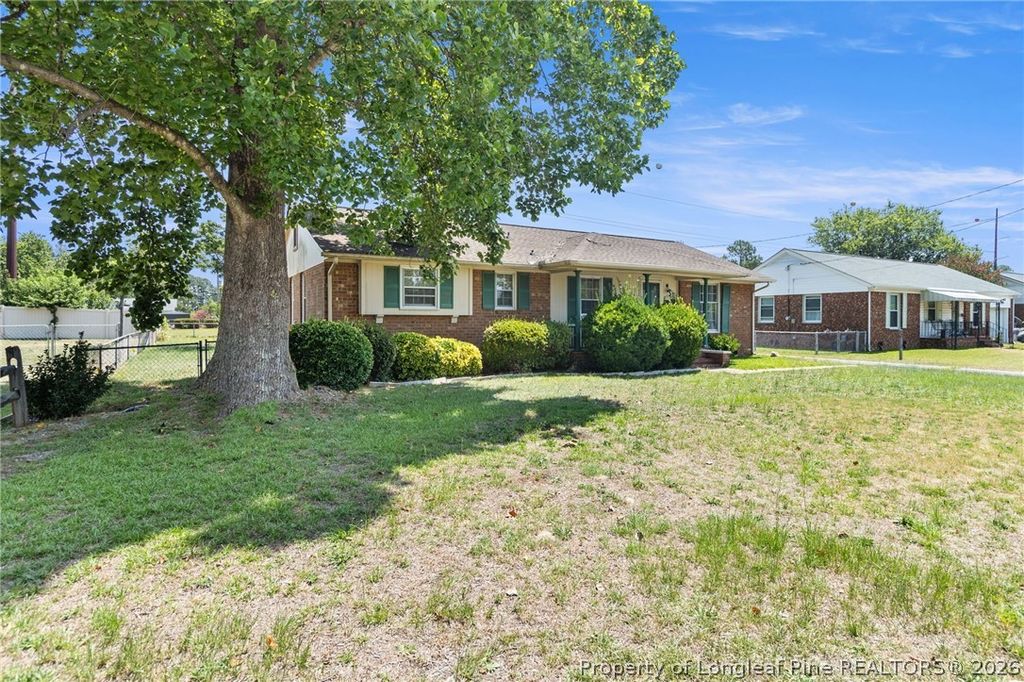 Photo of 5126 Chesapeake Road, Fayetteville, NC 28311 (MLS # 765243)