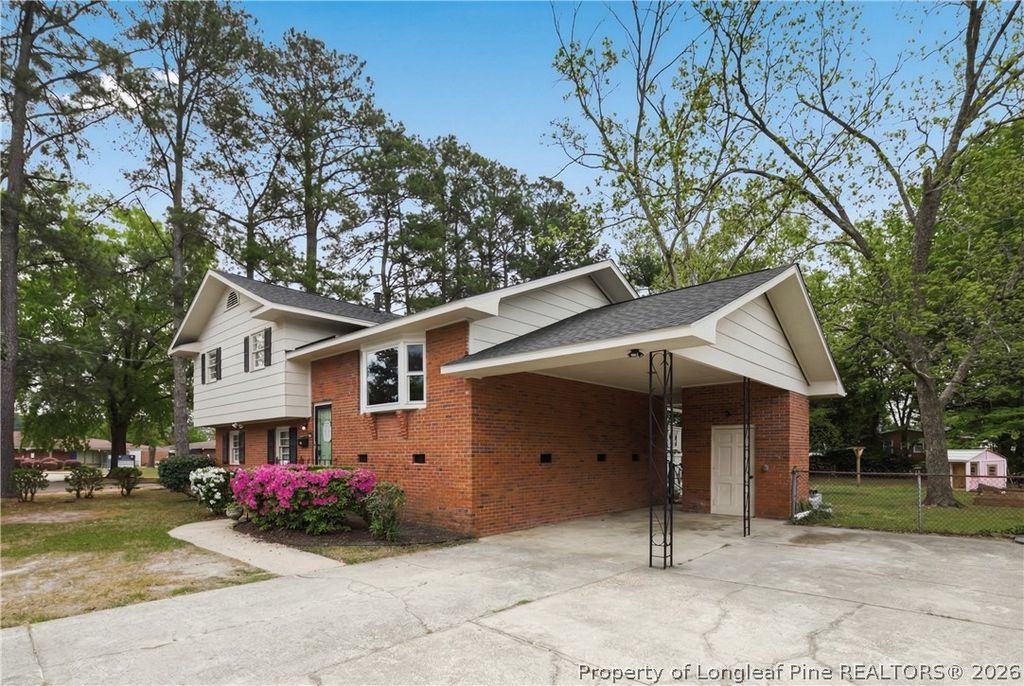 Photo of 2929 Skycrest Drive, Fayetteville, NC 28304 (MLS # 760395)