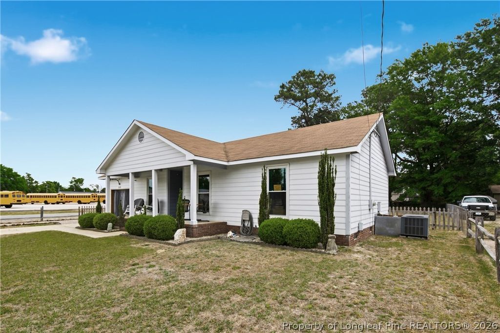 Photo of 5164 Double Oaks Drive, Fayetteville, NC 28306 (MLS # 761625)