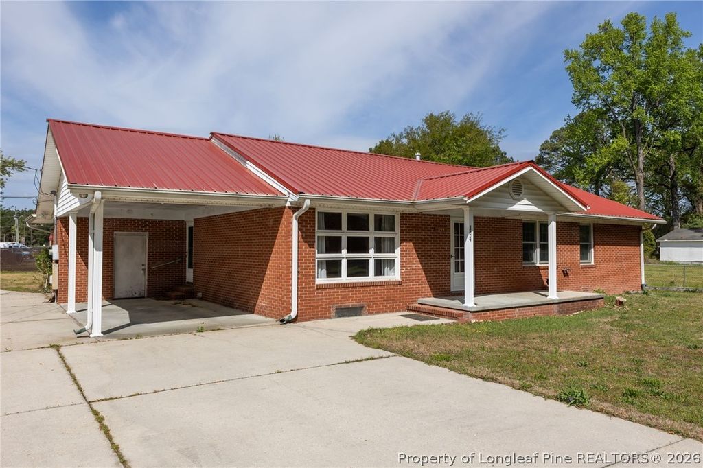 Photo of 344 S 4th Street, St Pauls, NC 28384 (MLS # 760226)