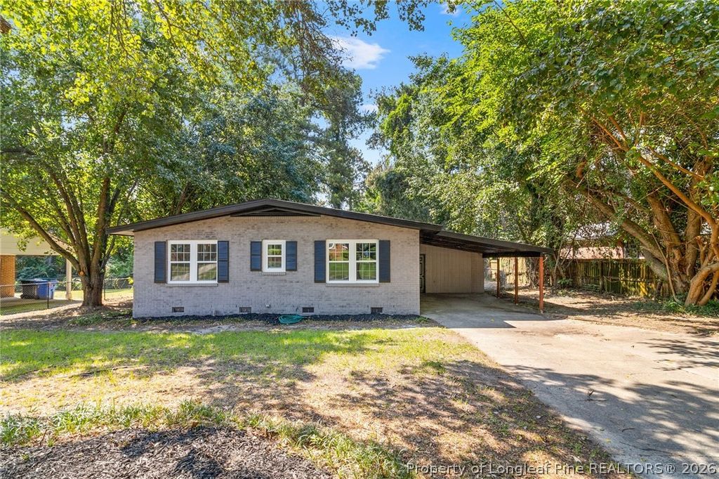 Photo of 4805 Ellsworth Drive, Fayetteville, NC 28304 (MLS # 764543)