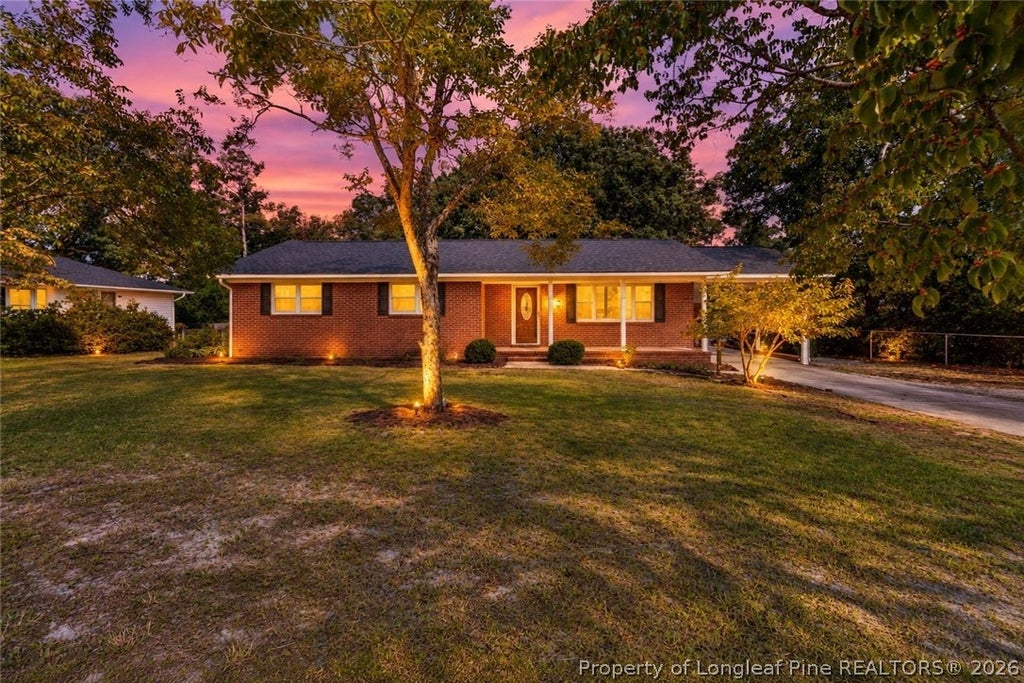 Photo of 521 Longview Drive, Fayetteville, NC 28311 (MLS # 769568)