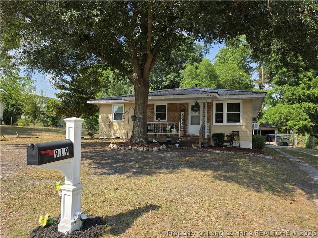 Photo of 919 Fleetwood Drive, Fayetteville, NC 28305 (MLS # 764241)