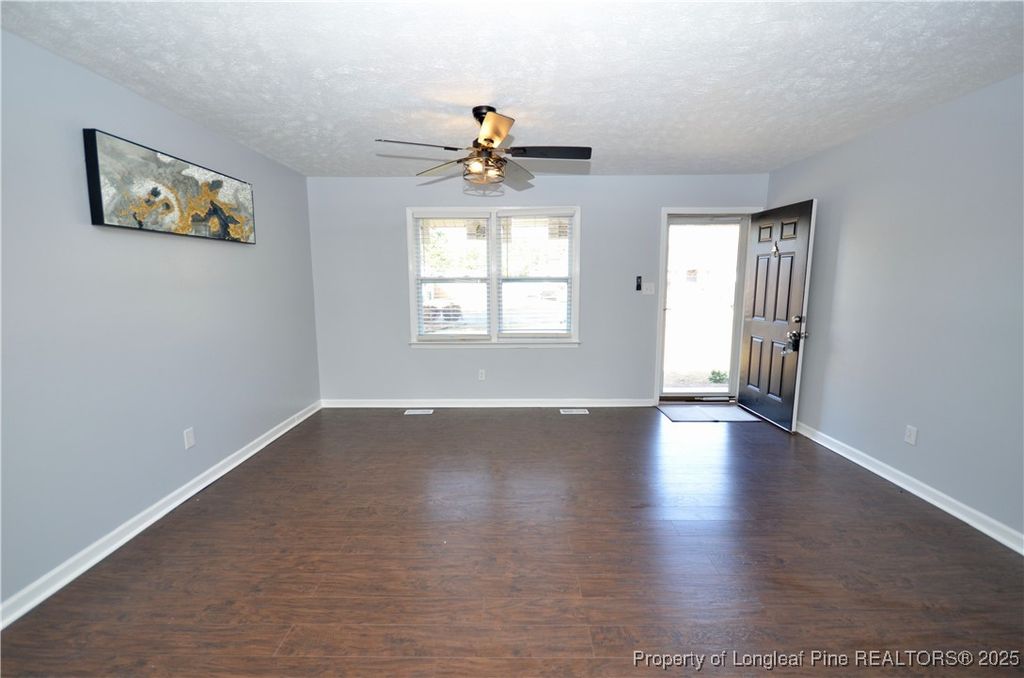 Photo of 3235 Glenmore Drive, Hope Mills, NC 28348 (MLS # 753959)