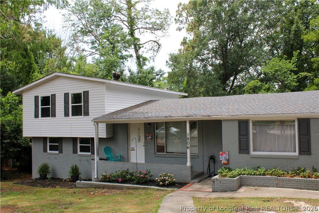 Photo of 1806 Glenwick Drive, Fayetteville, NC 28304 (MLS # 765031)